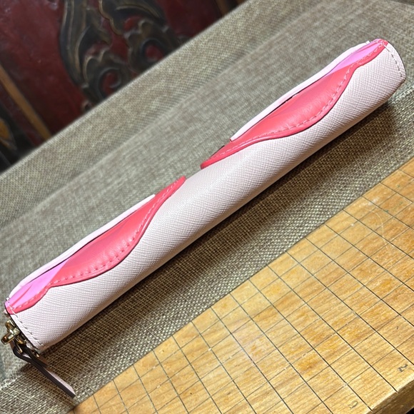 kate spade New York Pink Flamingos By The Pool Lacey Wallet 7.5”Lx4”Hx1.25”W - Picture 10 of 17